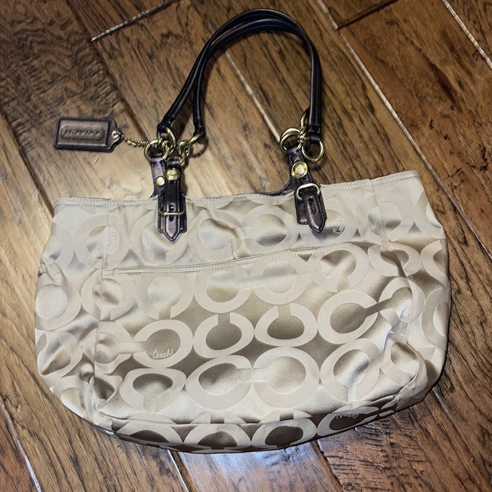 Coach Handbag - Picture 4 of 5